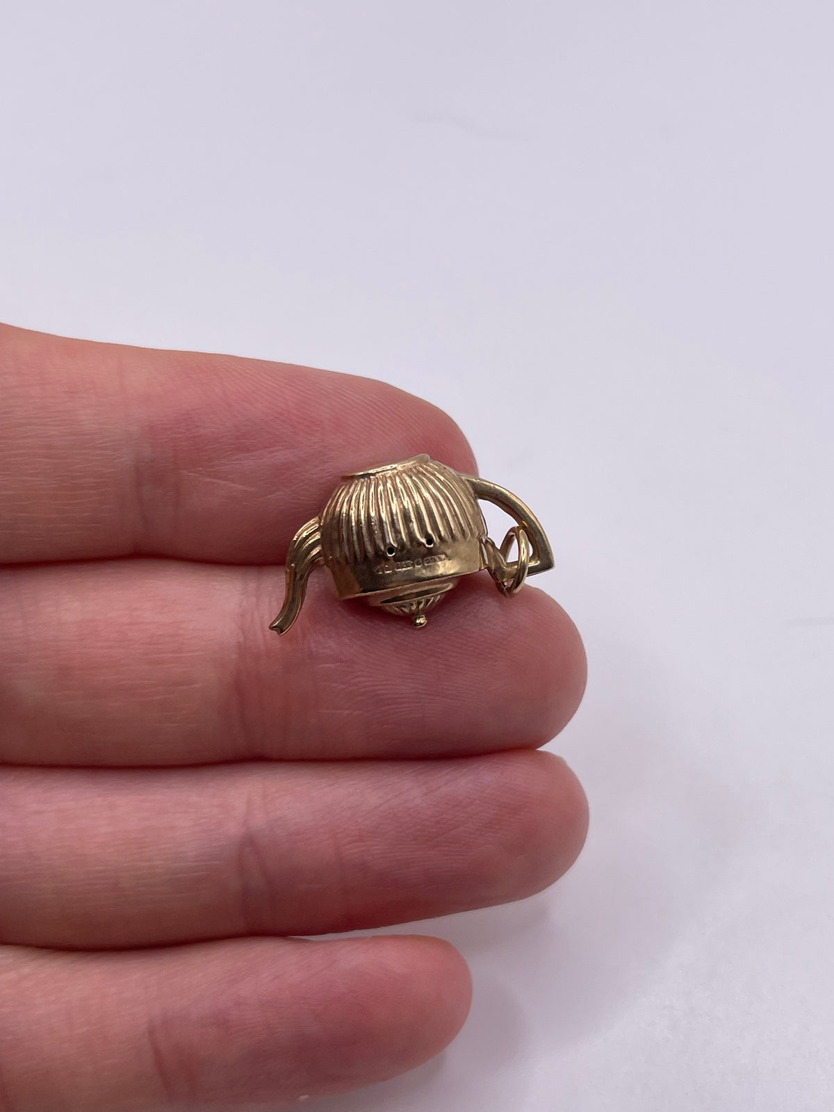 9ct gold teapot charm