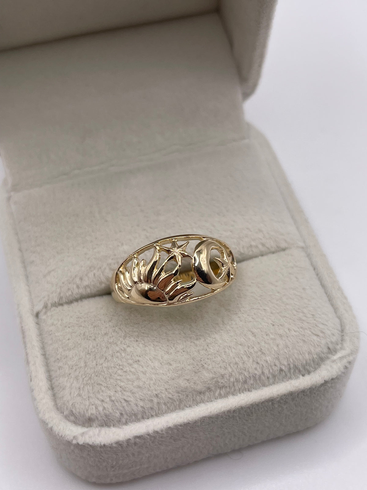 9ct gold sun, star and moon ring