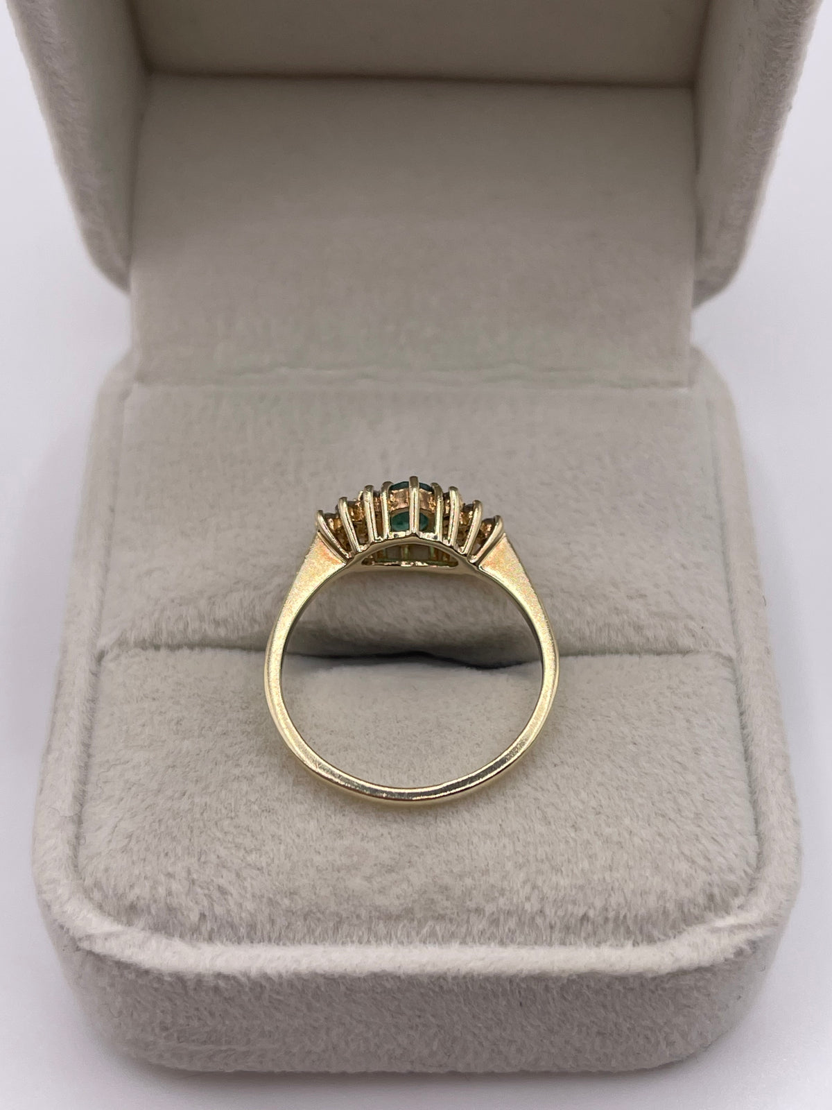 9ct gold emerald and diamond ring