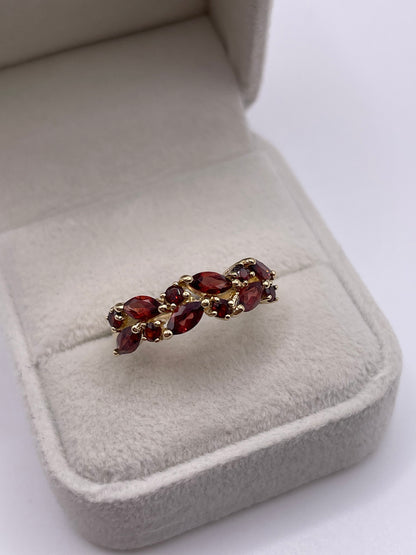 9ct gold garnet cluster ring
