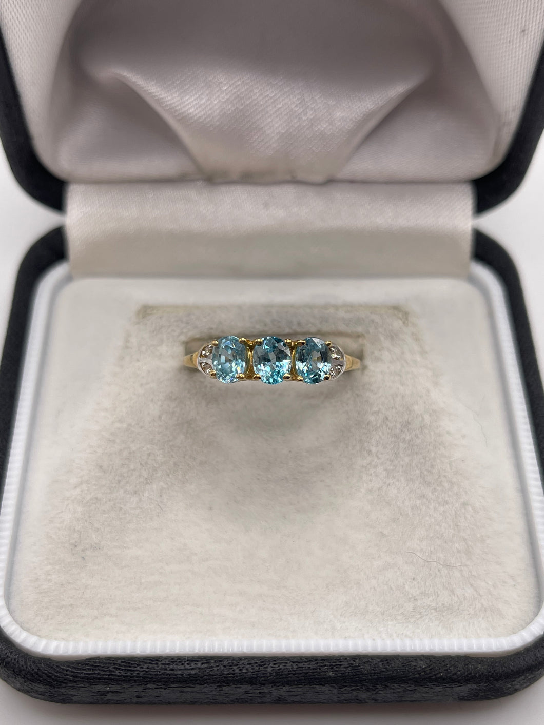 9ct gold blue zircon ring