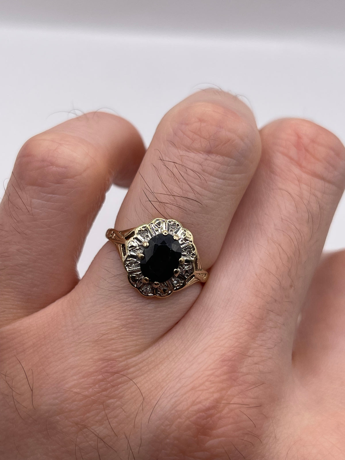 9ct gold sapphire and diamond ring