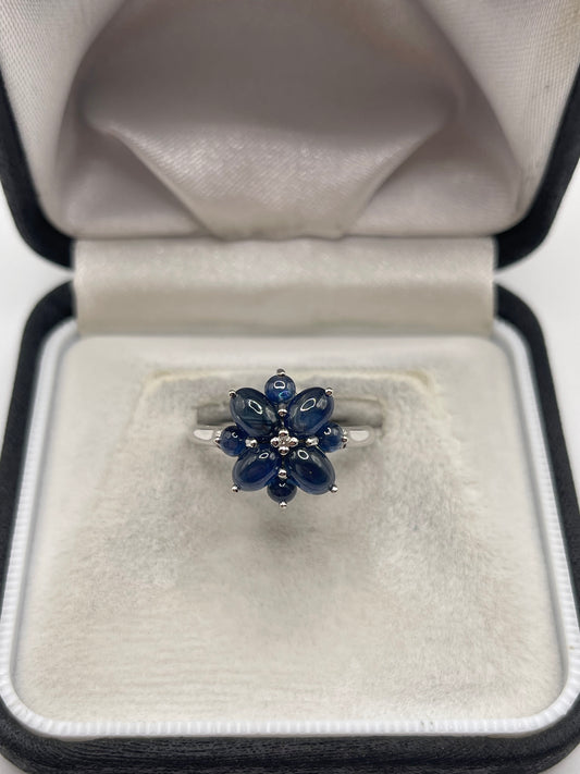 9ct white gold cabochon sapphire and diamond ring