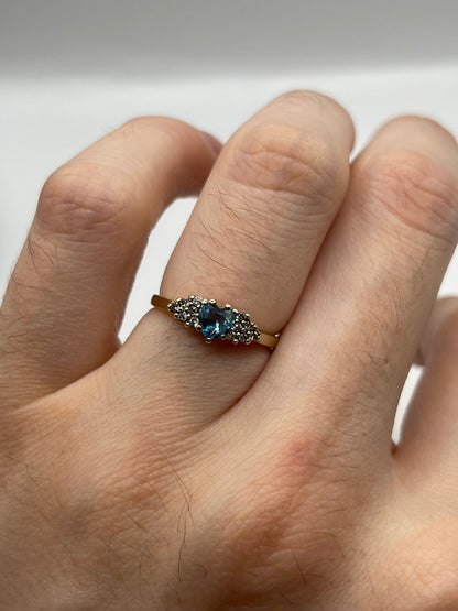 9ct gold topaz and diamond ring
