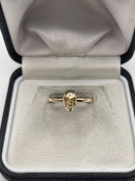 9ct gold skull ring