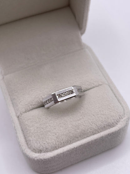 9ct white gold diamond ring
