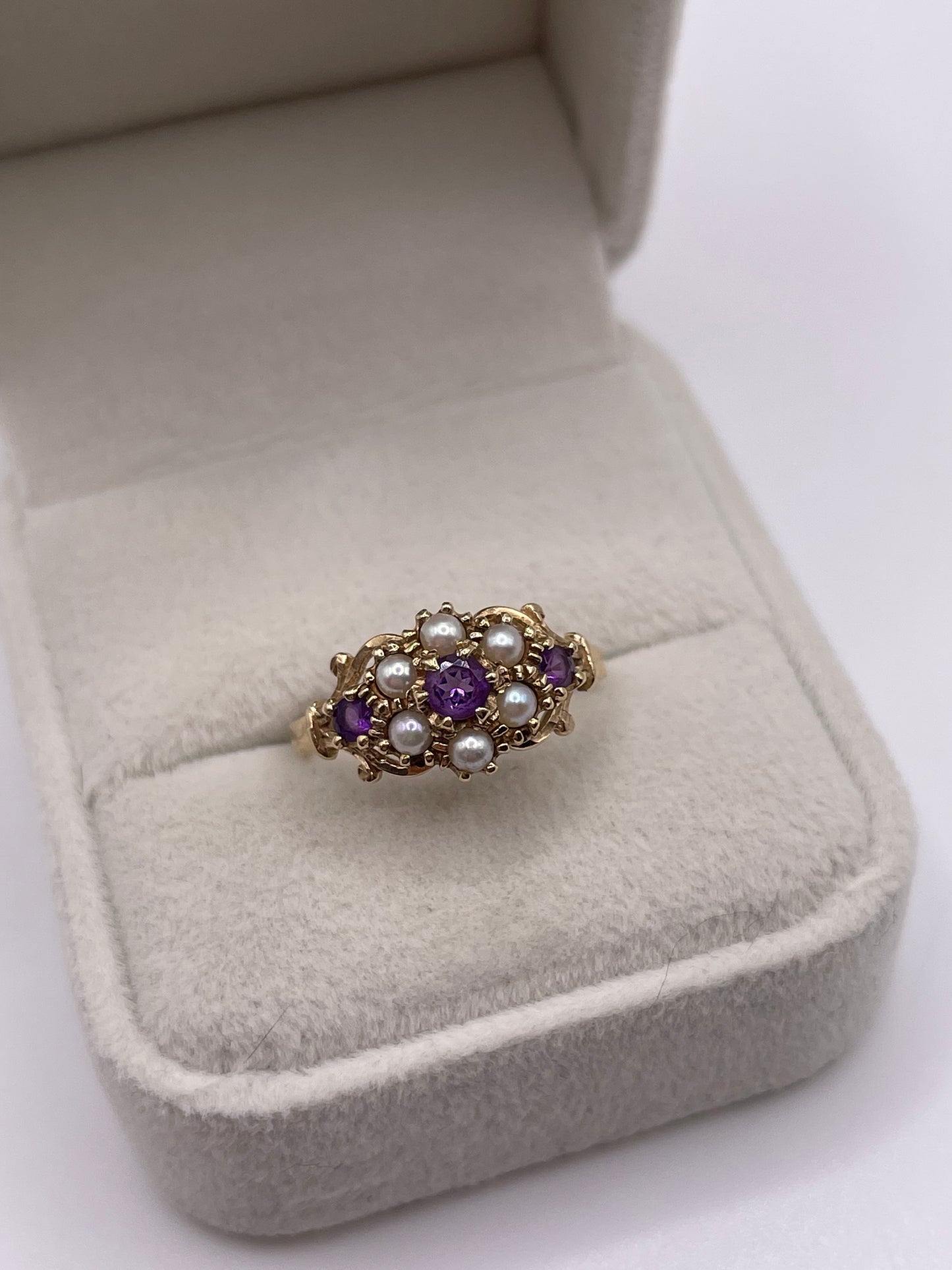 9ct gold amethyst and pearl ring