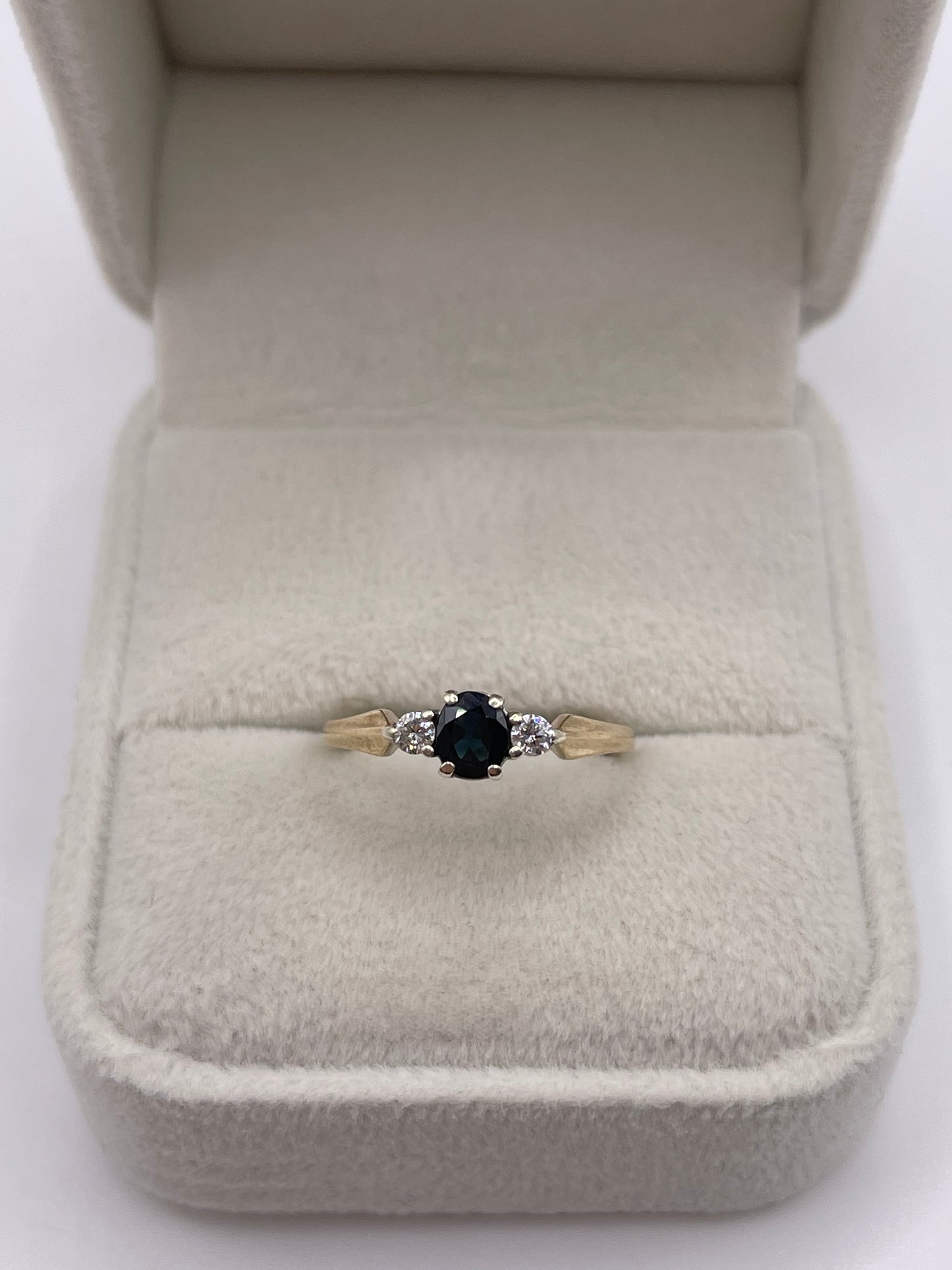 9ct gold sapphire and diamond ring