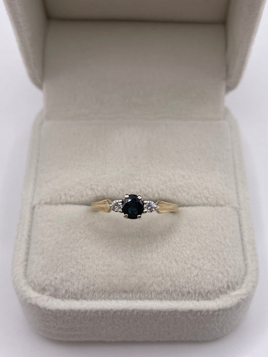 9ct gold sapphire and diamond ring