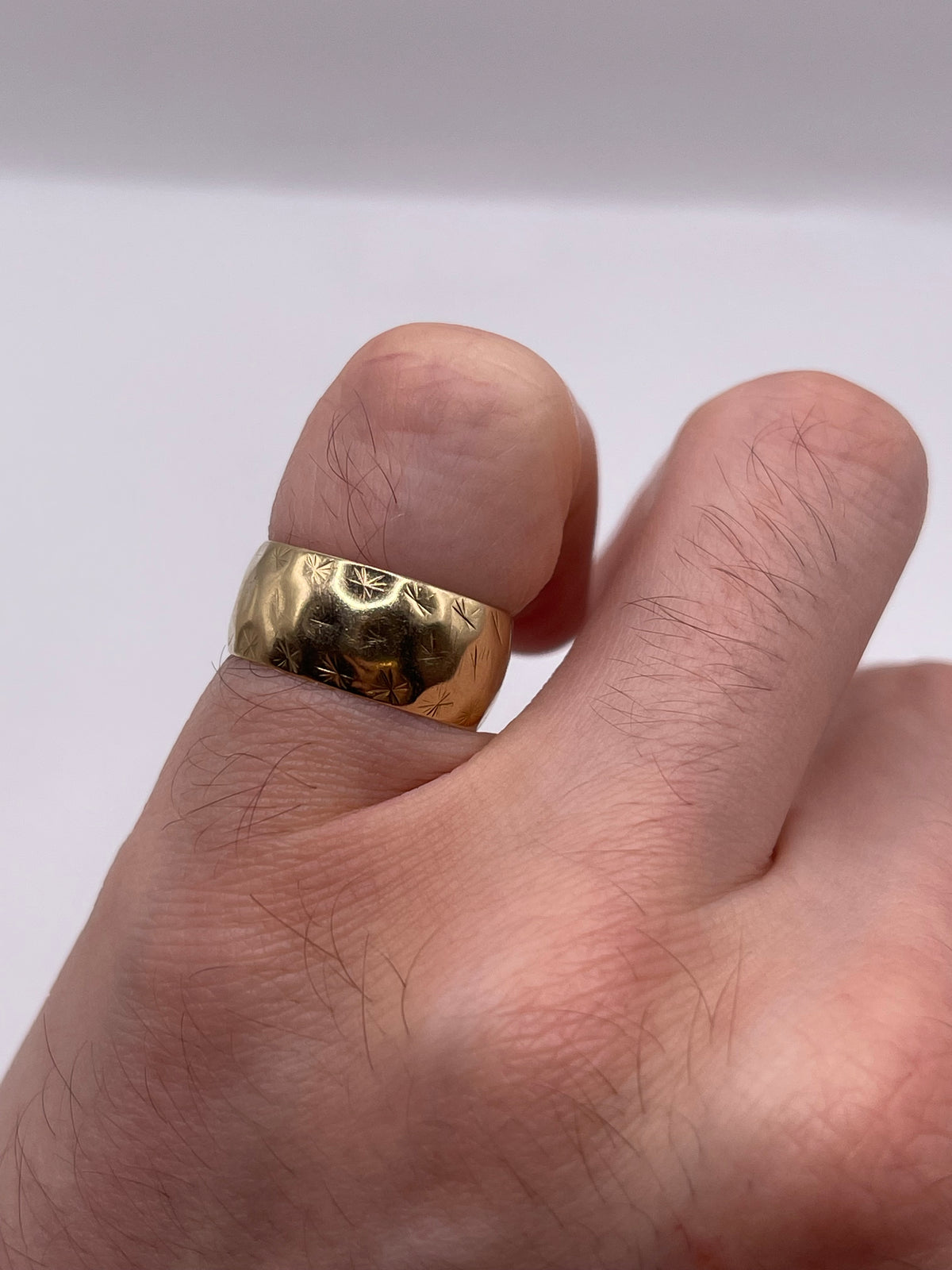 9ct gold band