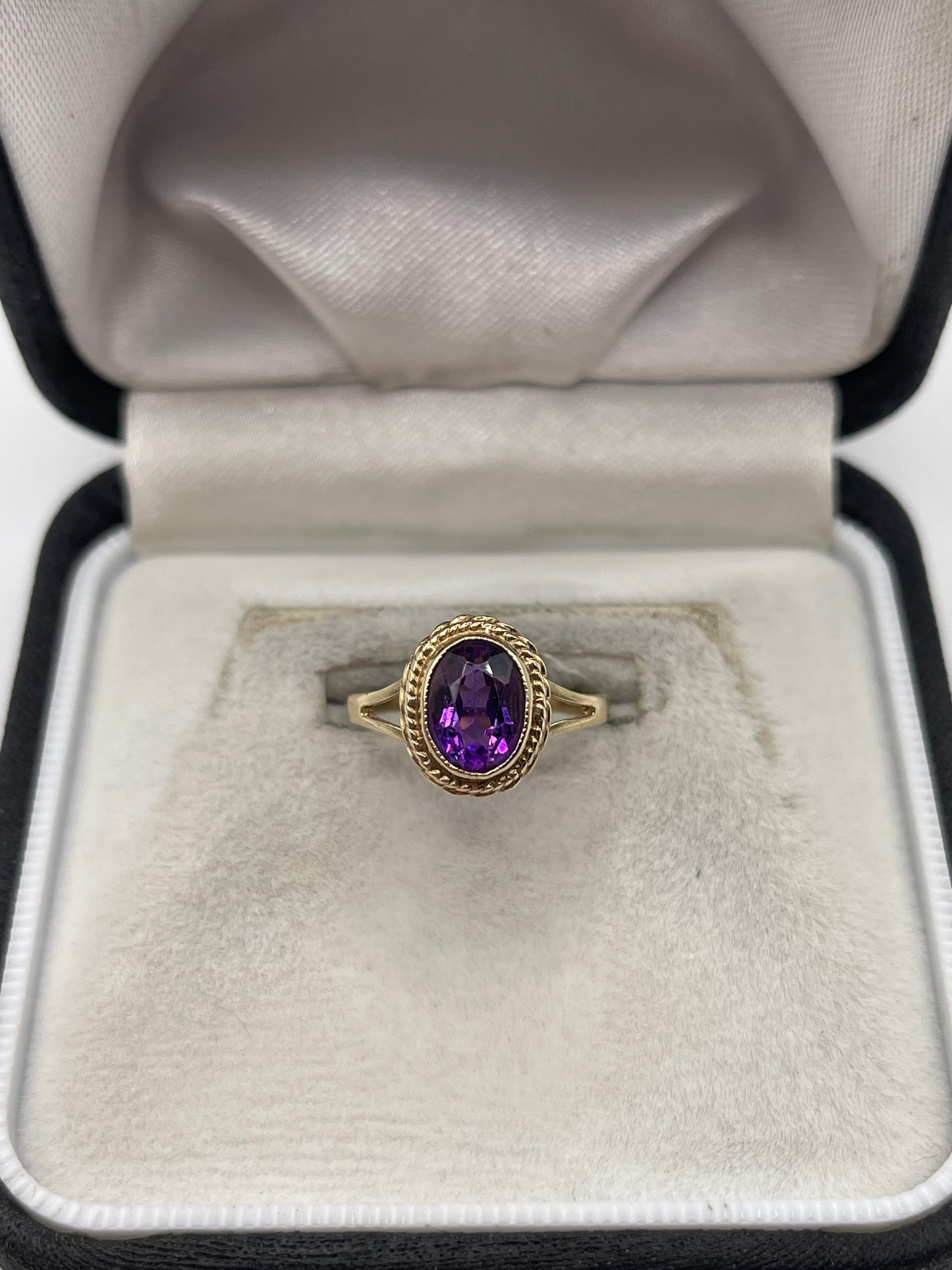 9ct gold amethyst ring