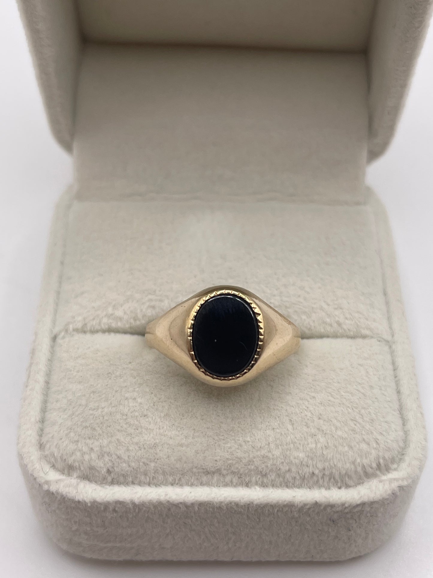 9ct gold onyx signet ring
