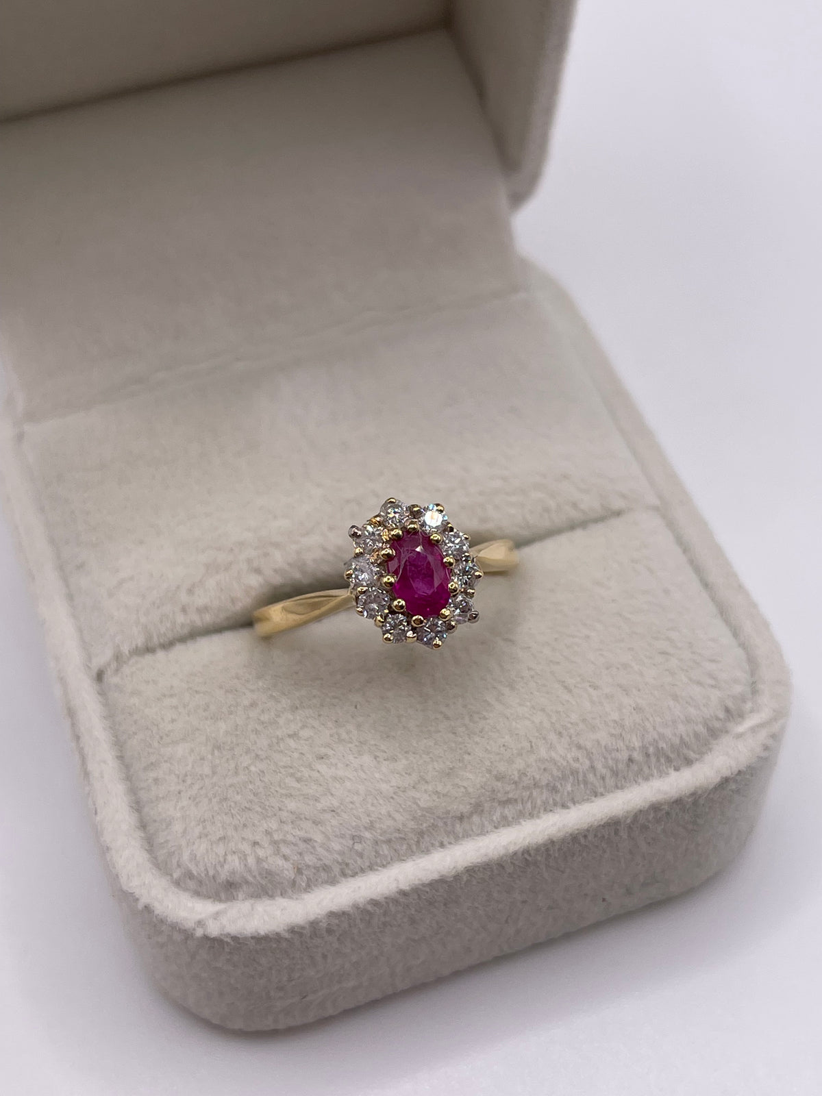 18ct gold ruby and diamond ring