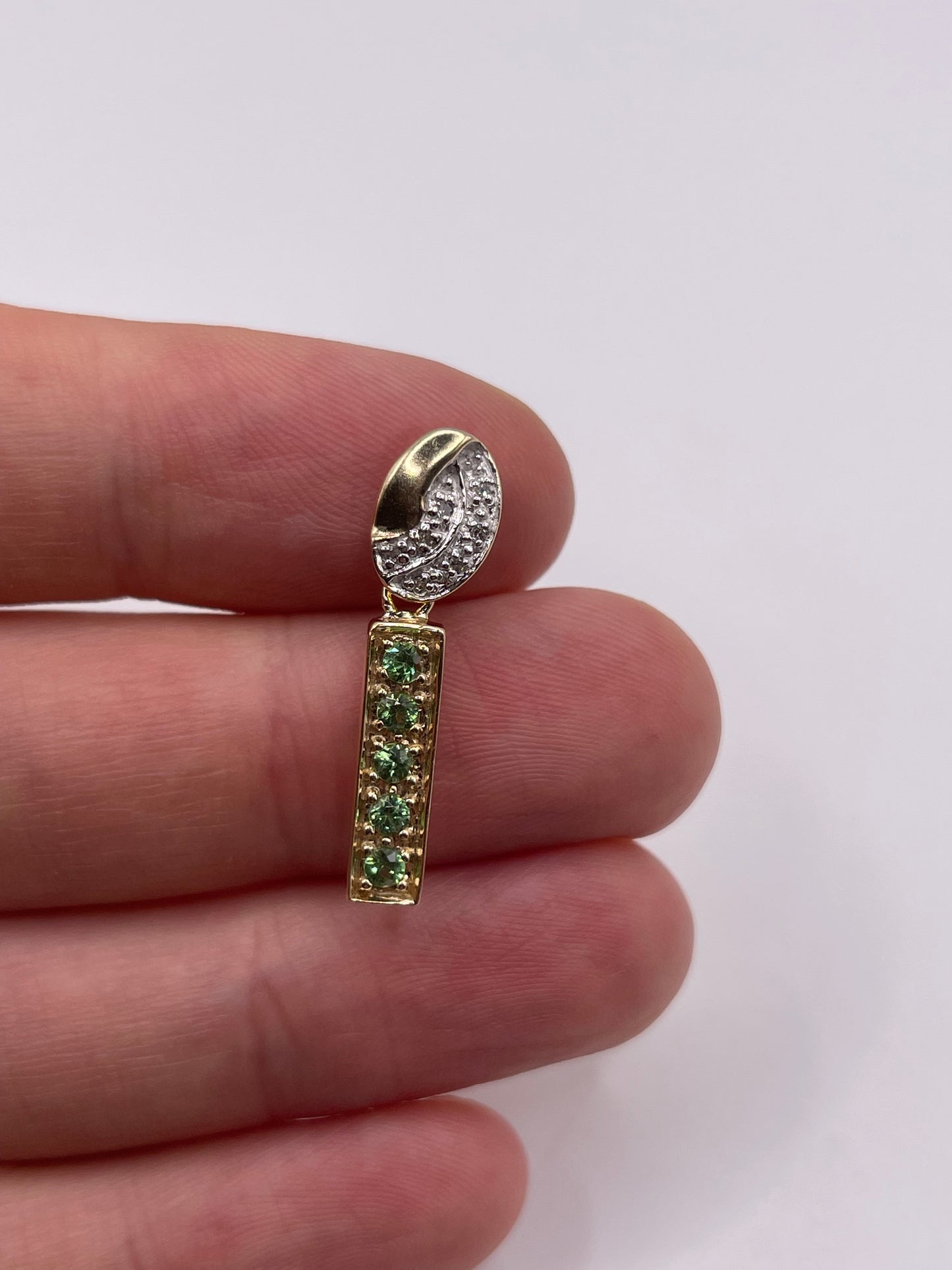 9ct gold tsavorite garnet and diamond pendant
