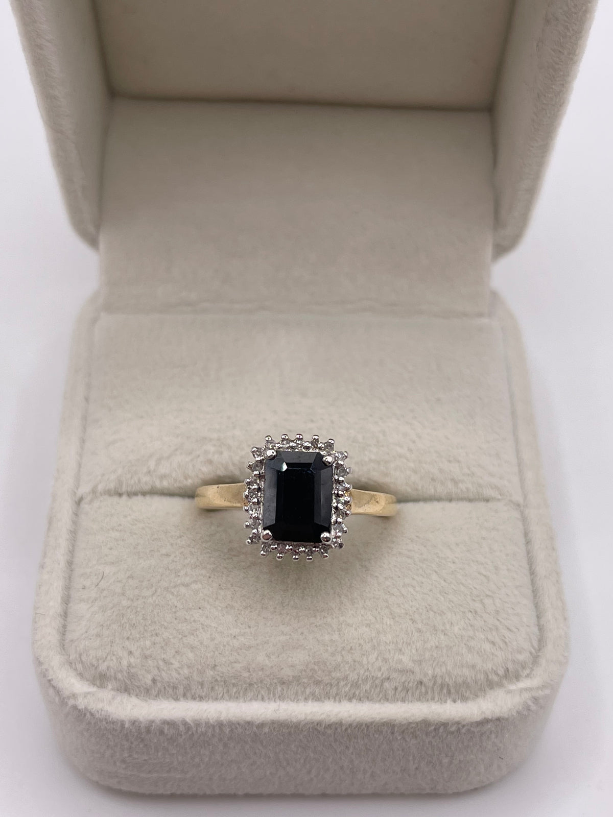 9ct gold sapphire and diamond ring