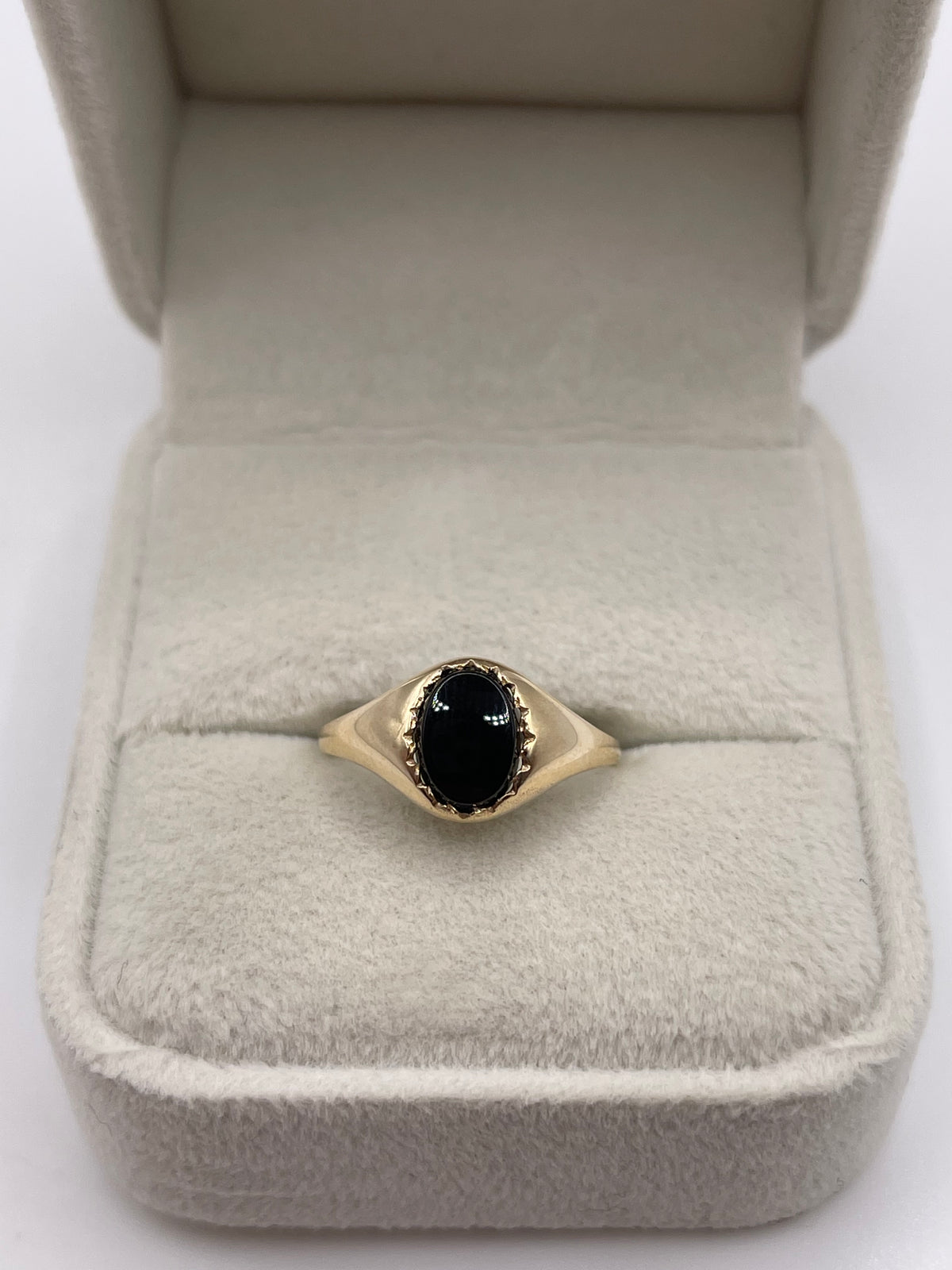 9ct gold onyx signet ring