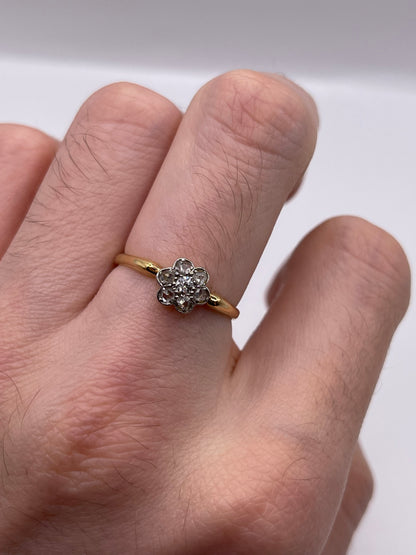 18ct gold diamond cluster ring
