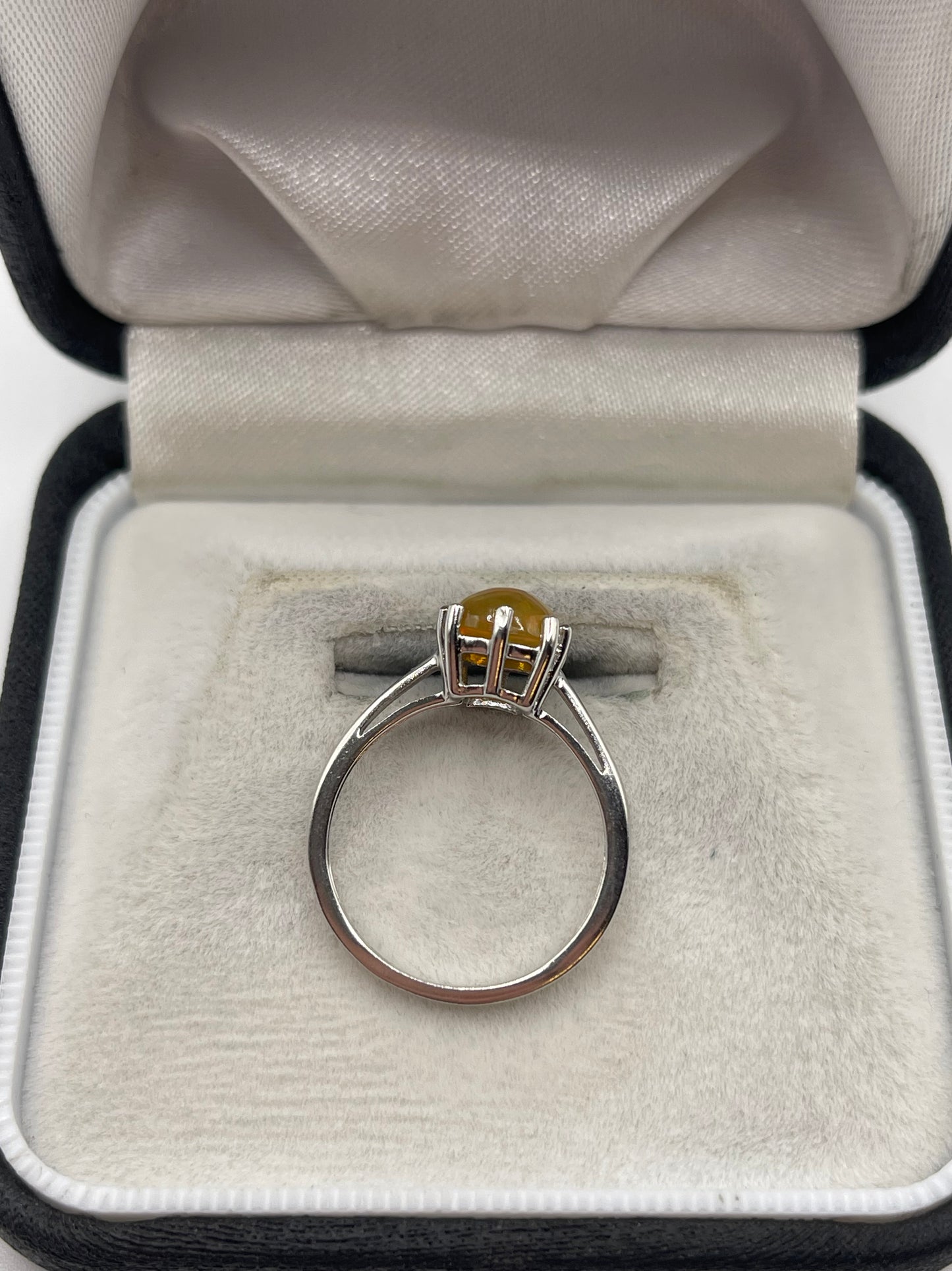 9ct white gold opal ring