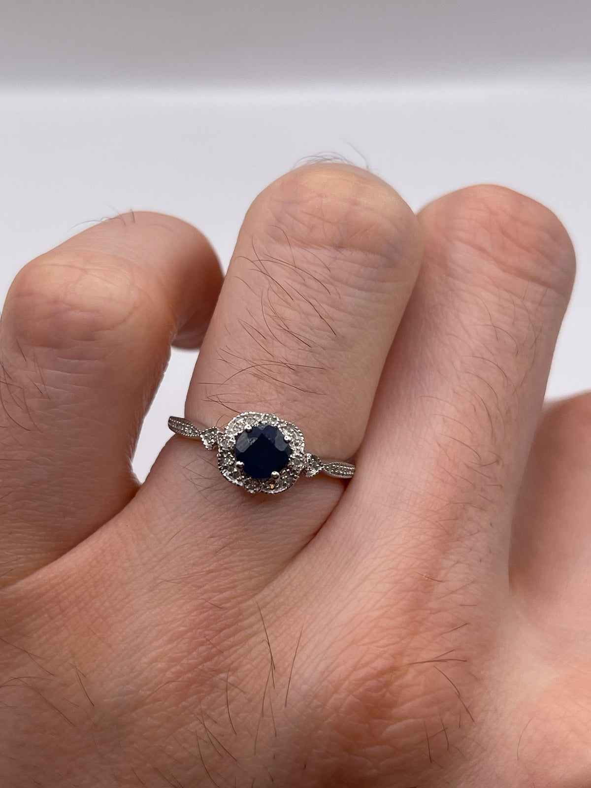 9ct white gold sapphire and diamond ring