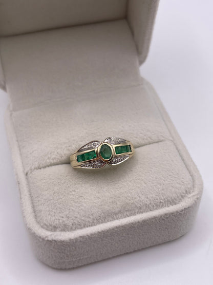 9ct gold emerald and diamond ring