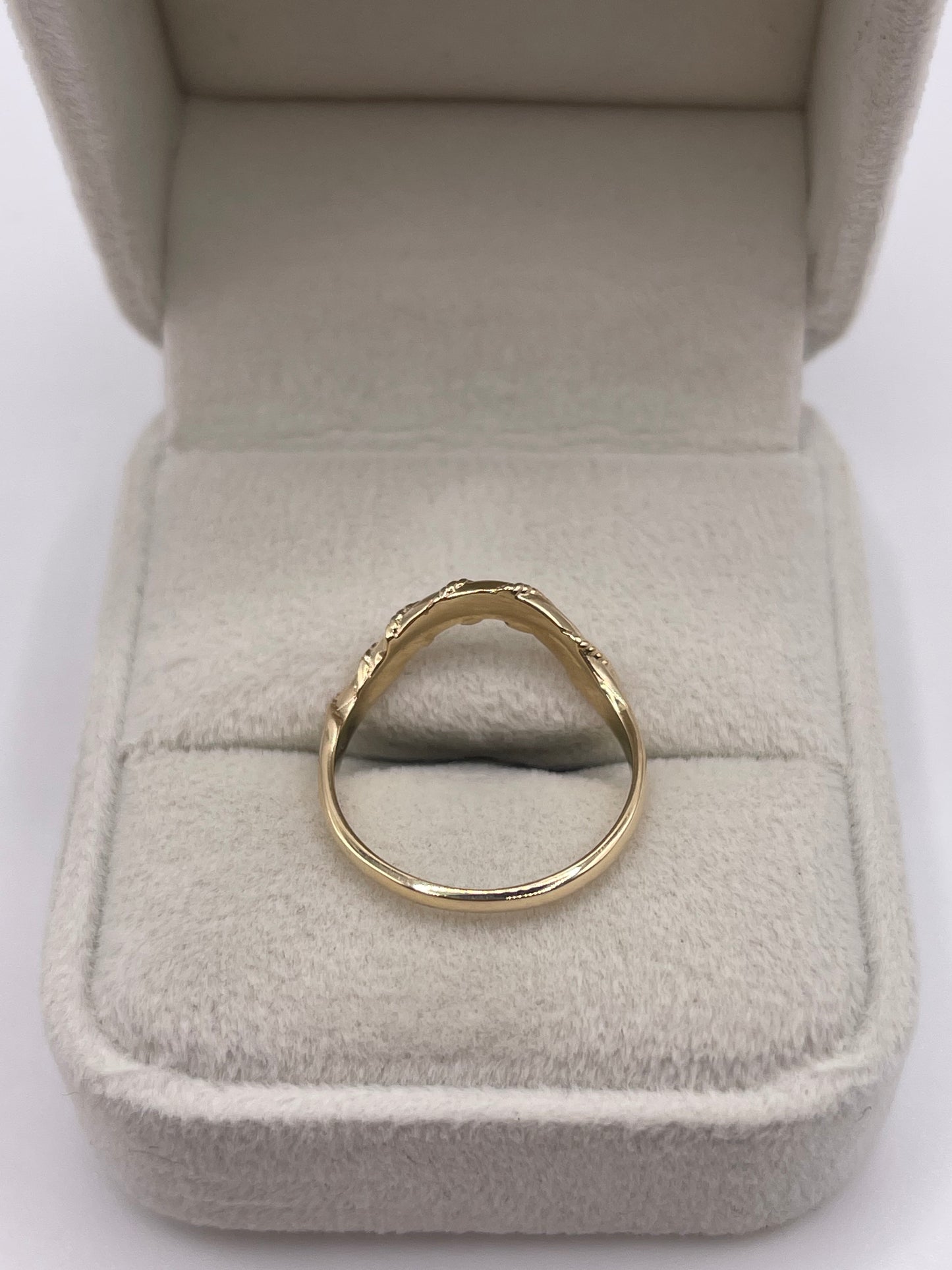 9ct gold wishbone ring