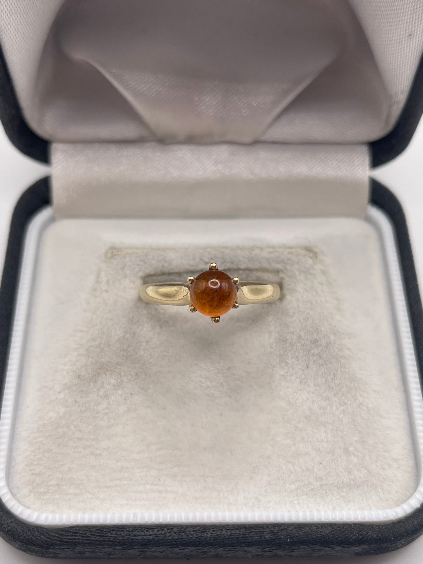 9ct gold amber ring