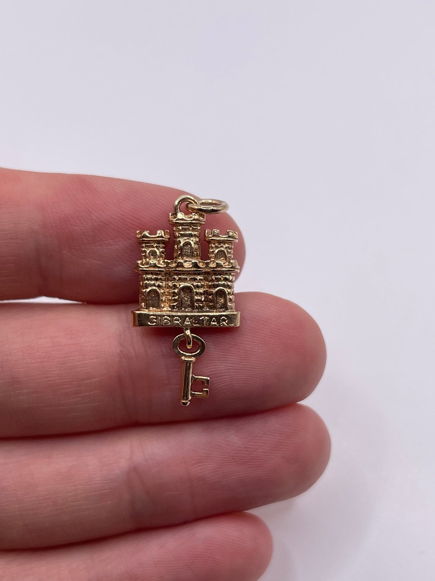 9ct gold Gibraltar castle charm