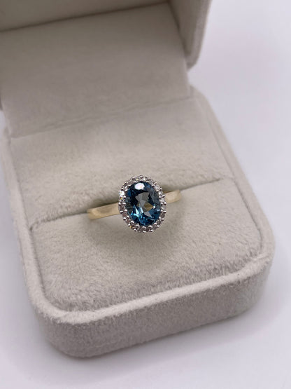 9ct gold topaz and diamond ring