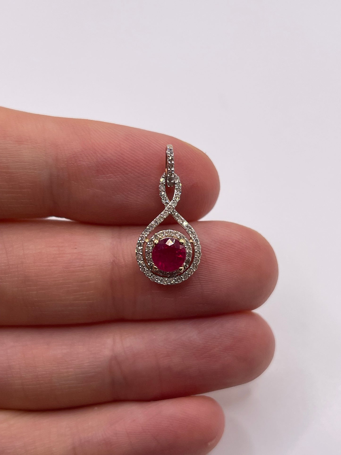 14ct gold ruby and diamond pendant