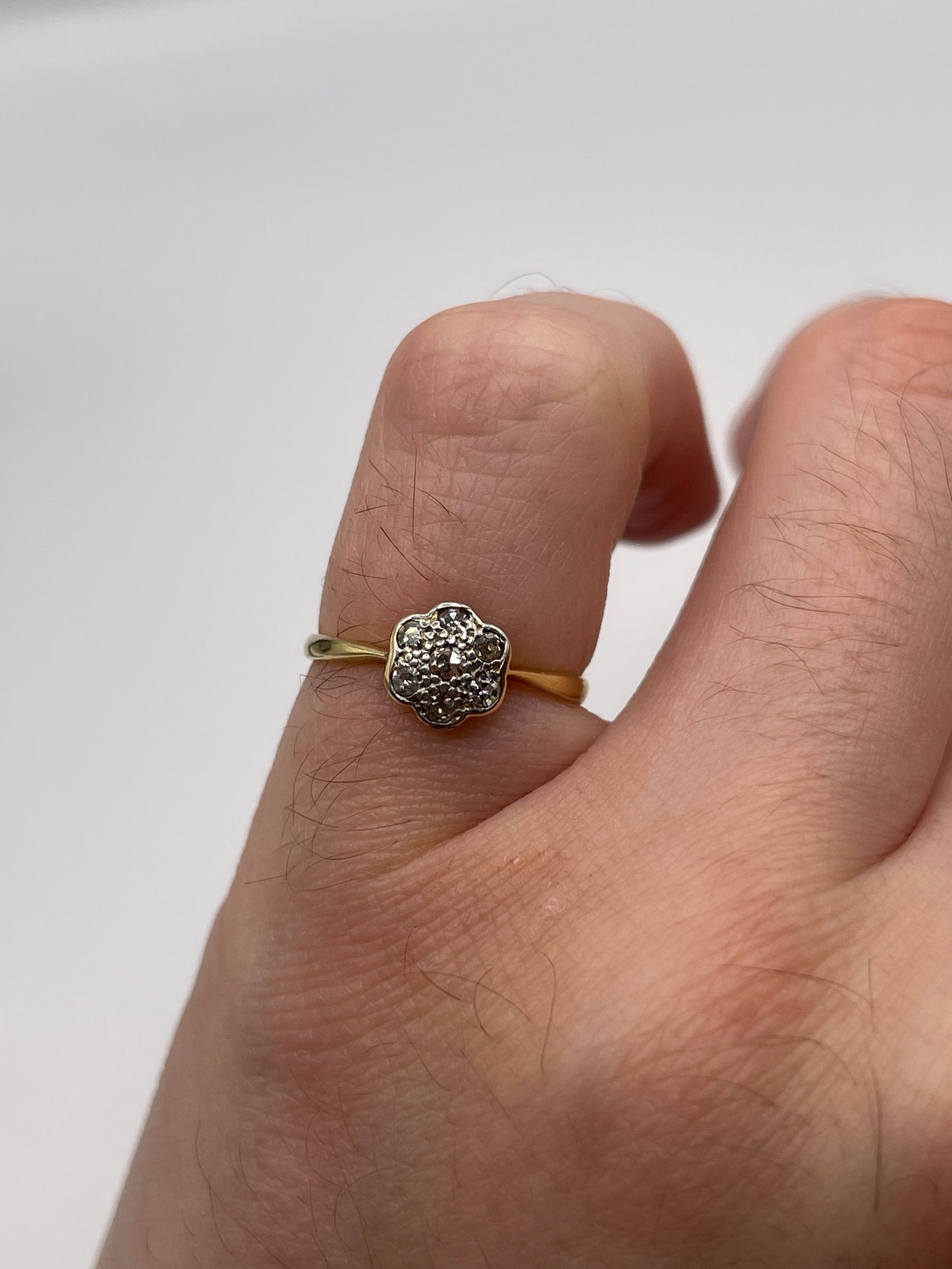18ct gold diamond cluster ring