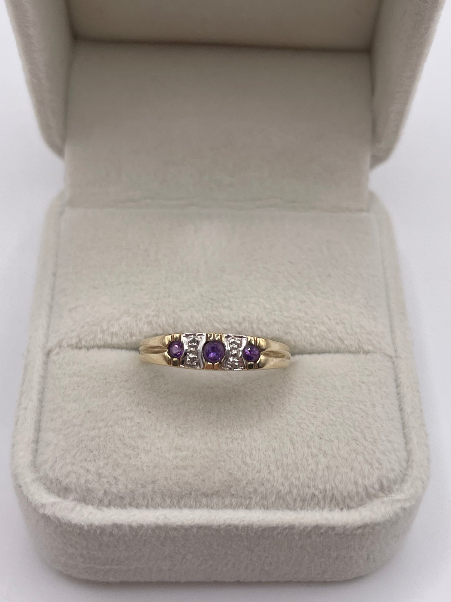 9ct gold amethyst and diamond ring