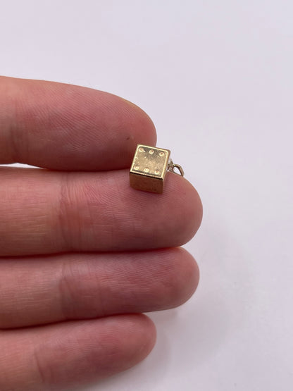 9ct gold dice charm