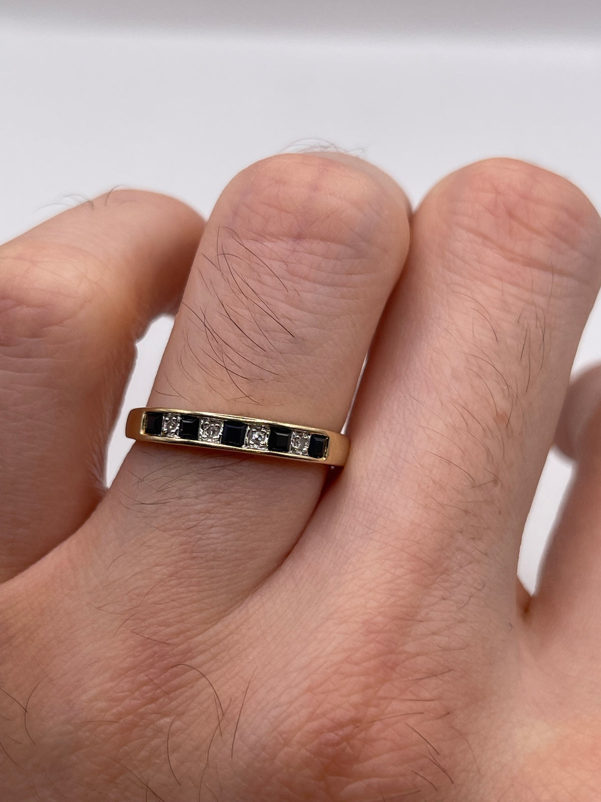 9ct gold sapphire and diamond ring