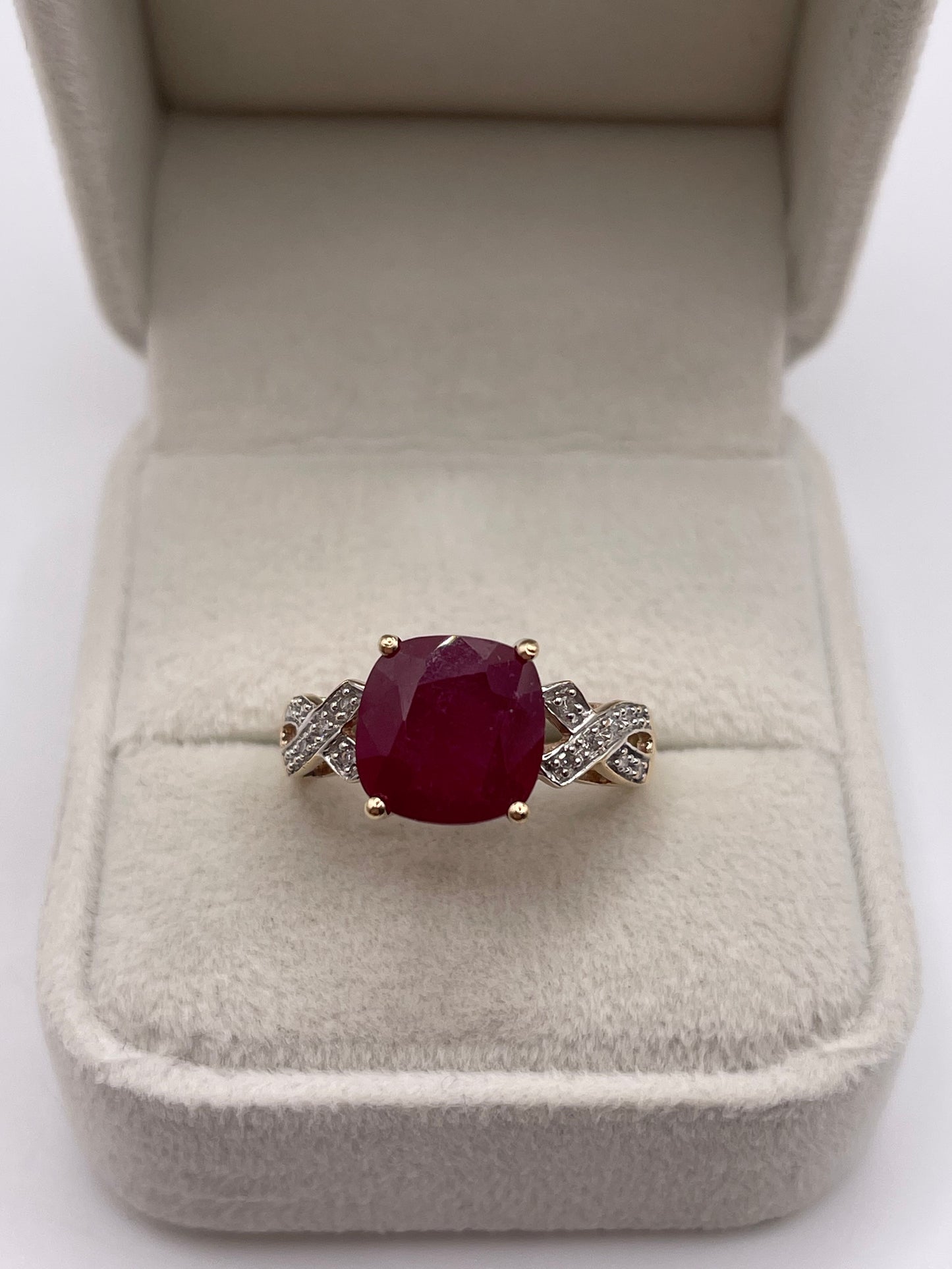 9ct gold ruby and diamond ring