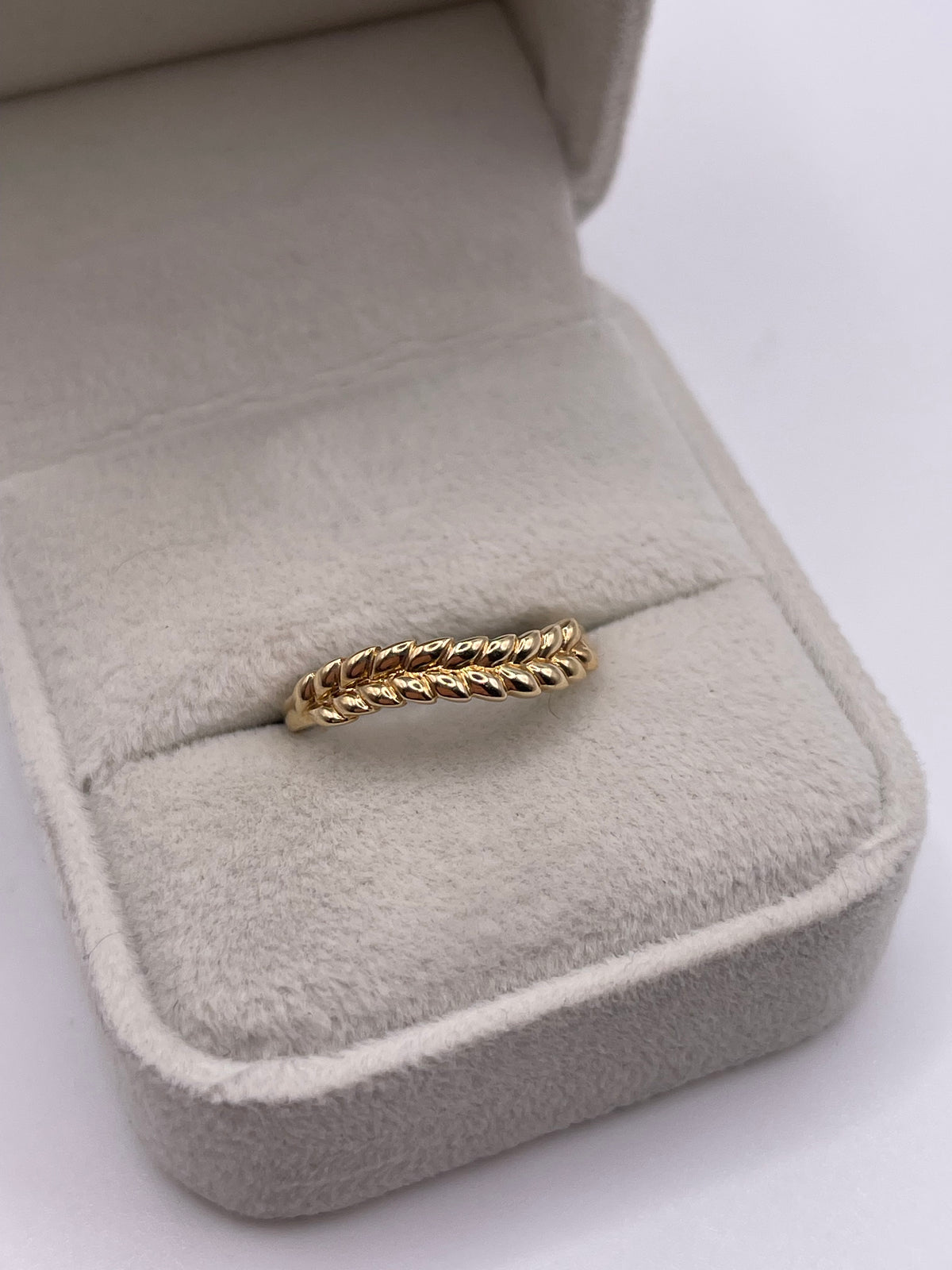 18ct gold ring