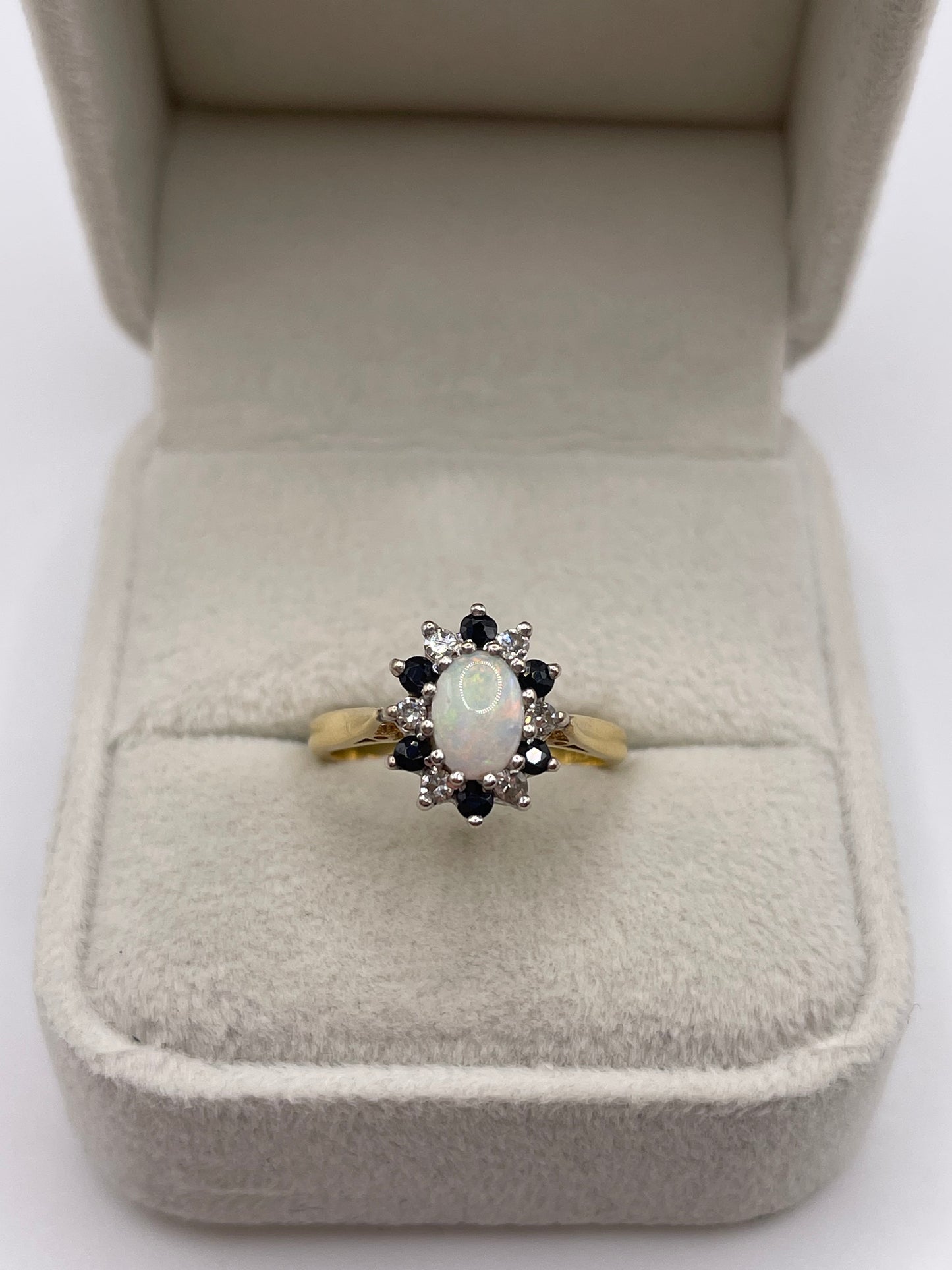 18ct gold opal and sapphire ring