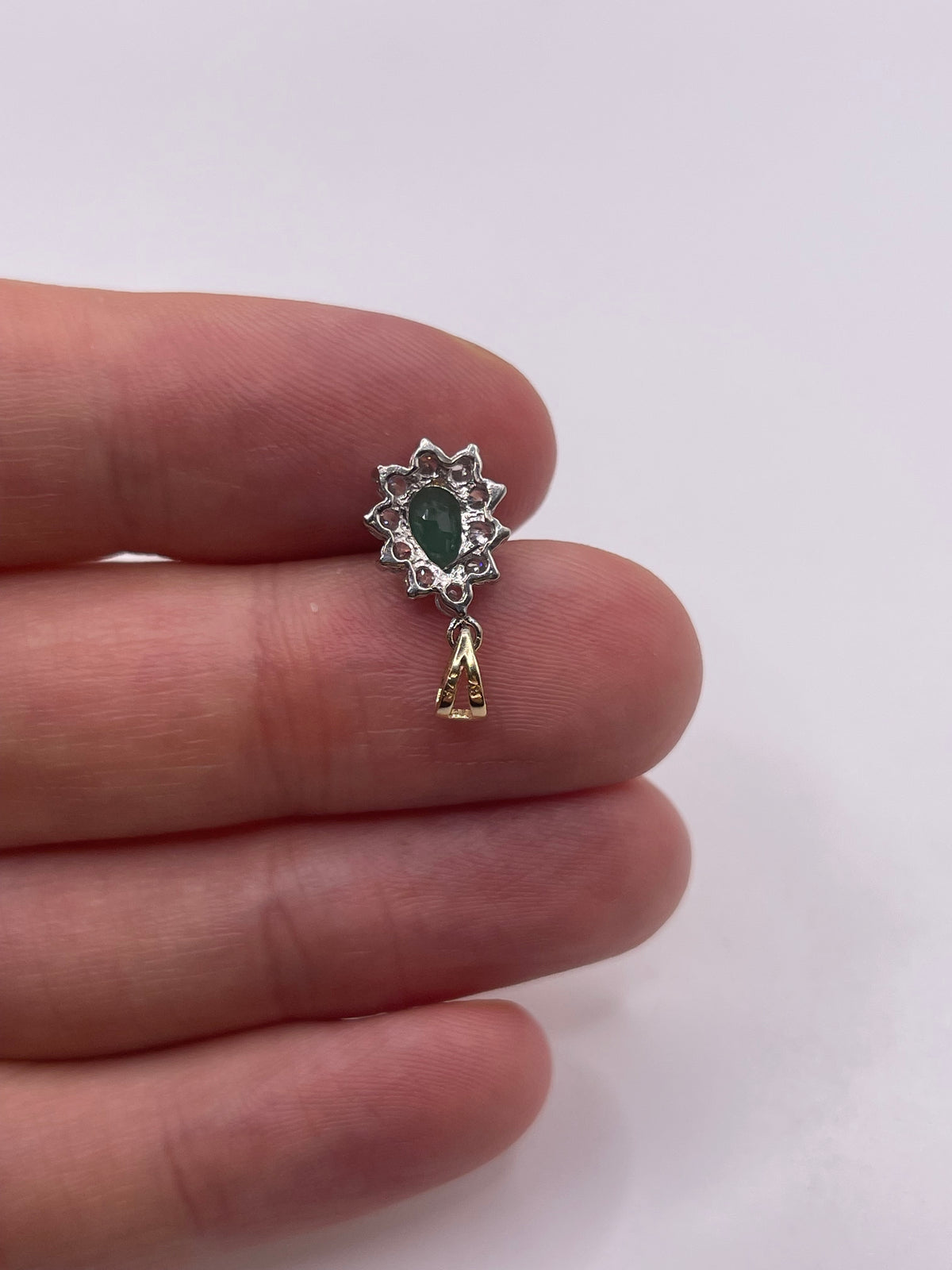 9ct gold emerald and cz pendant