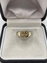 Load image into Gallery viewer, 9ct gold intaglio signet ring
