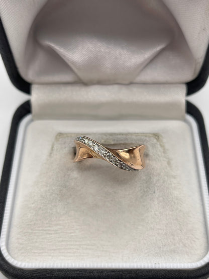 9ct rose gold diamond ring