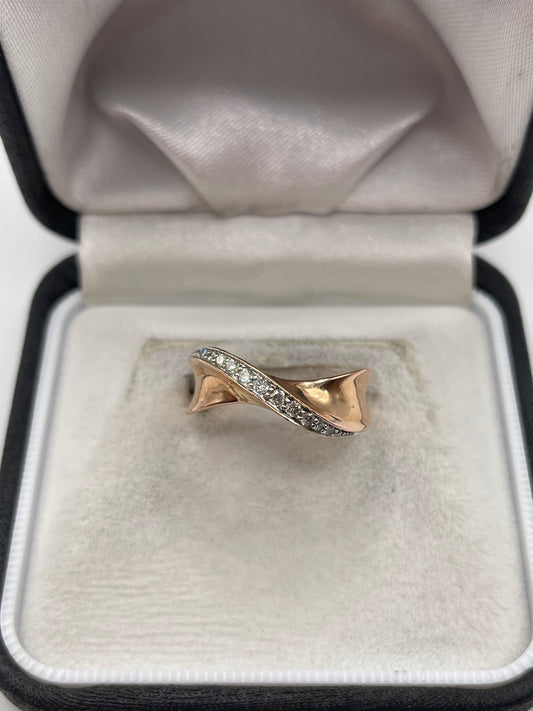 9ct rose gold diamond ring