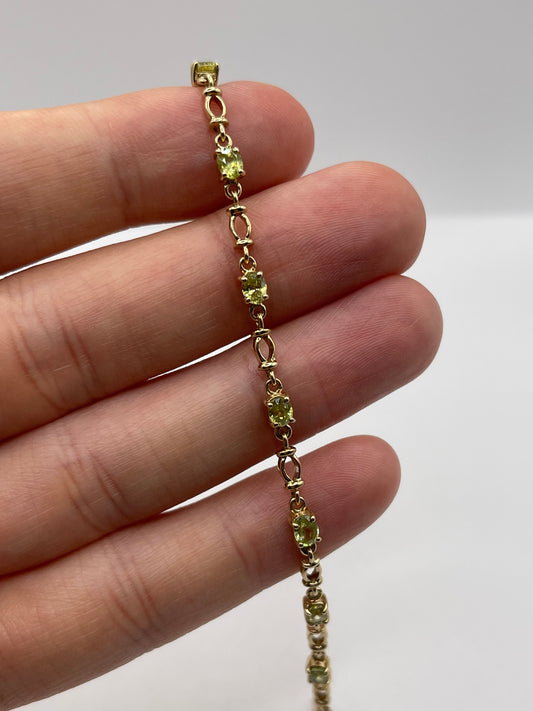 9ct gold peridot bracelet
