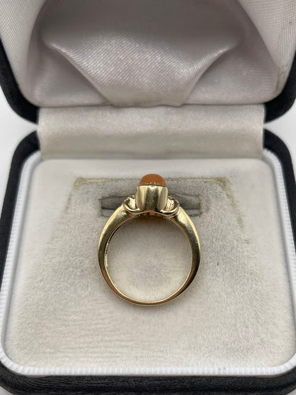 9ct gold peach moonstone ring