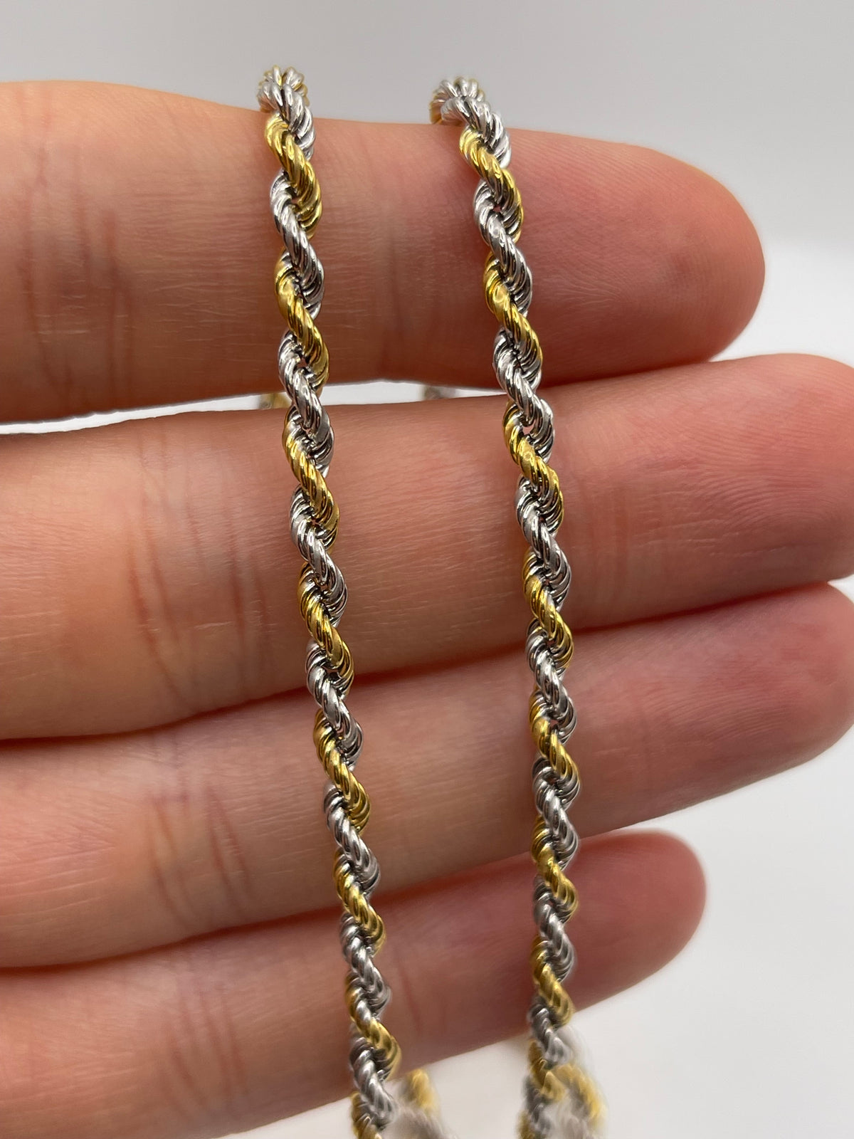 9ct two tone gold chain 511