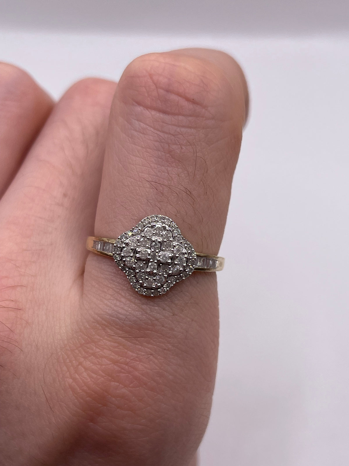 9ct gold diamond cluster ring
