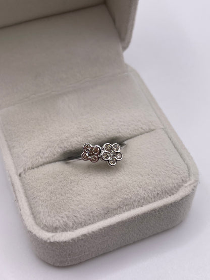 18ct white gold diamond cluster ring