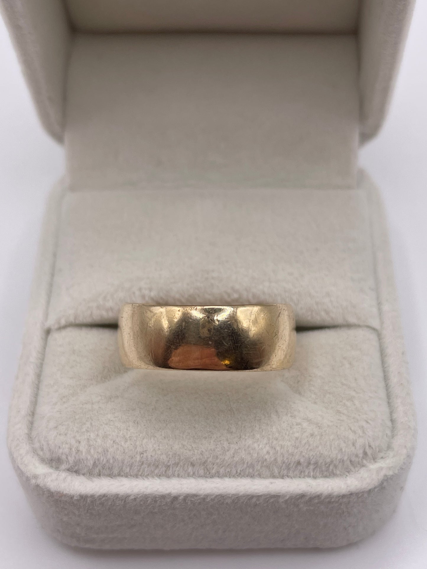 9ct gold band