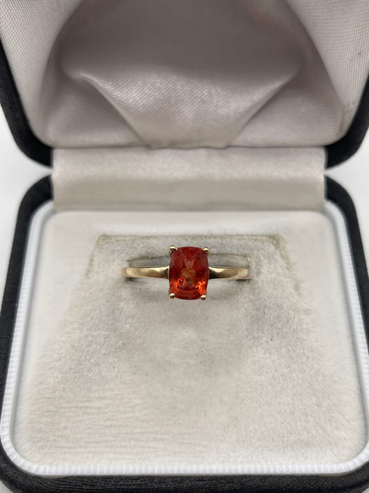 9ct gold quartz ring