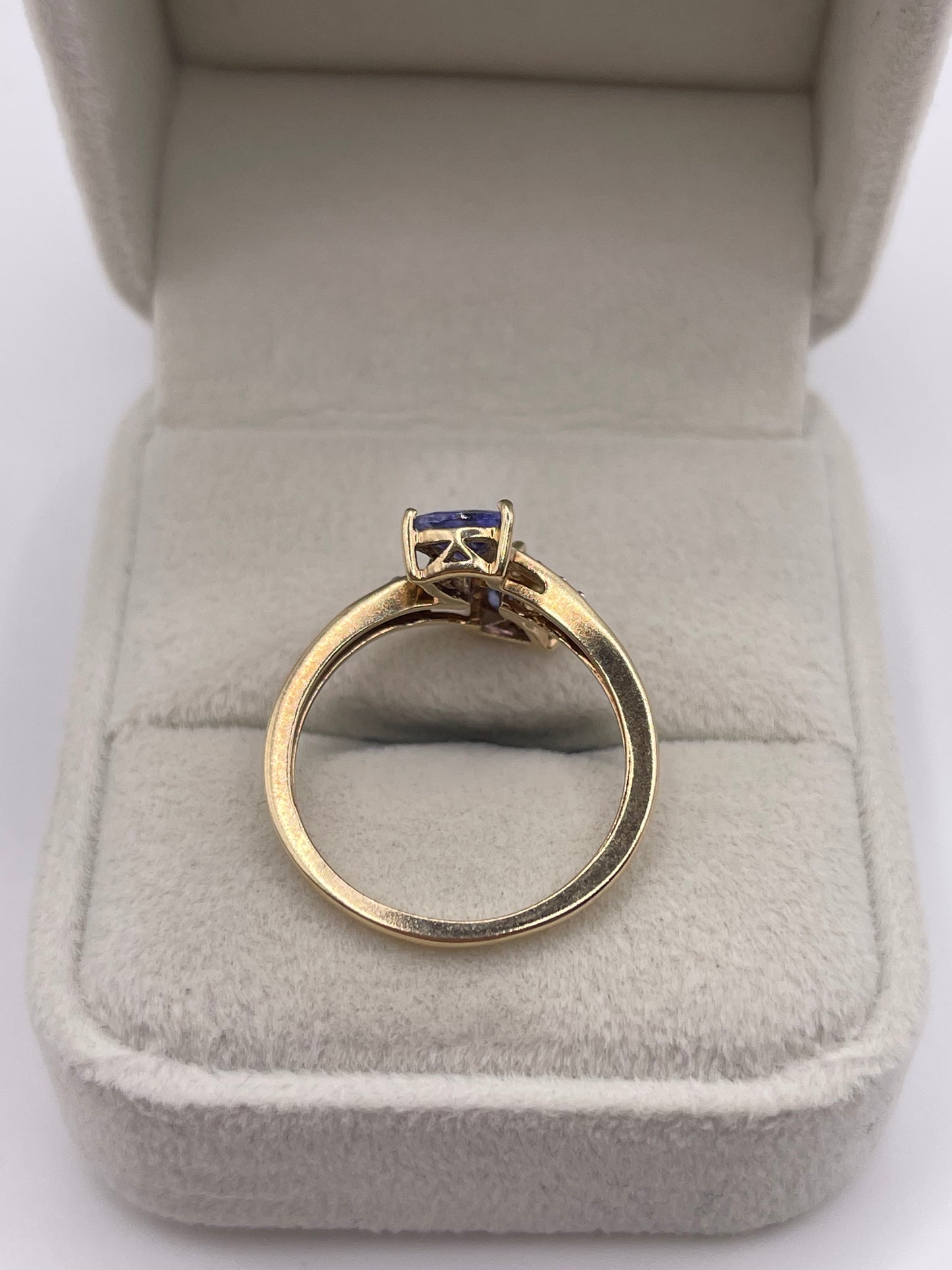9ct gold tanzanite and zircon ring