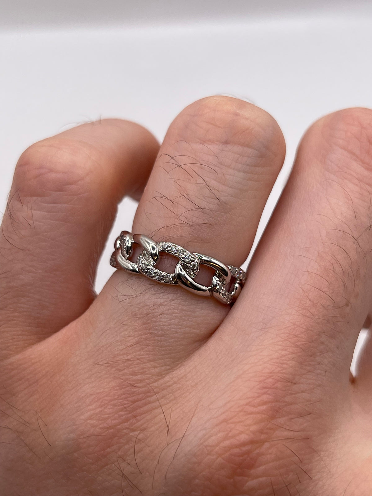9ct white gold diamond link ring