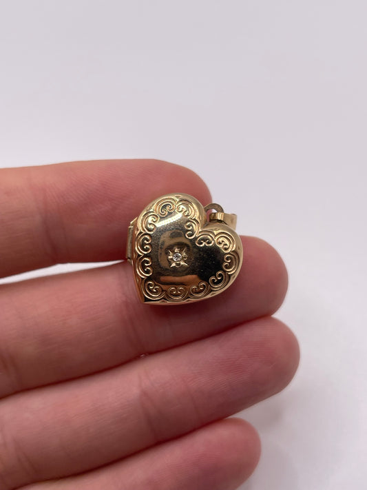9ct gold diamond heart locket